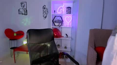 Snapshot of rafael_bien chatting on December 17, 8:59 pm rafael online show from December 17, 8:59 pm