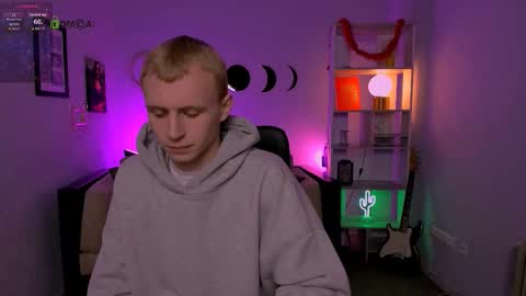 Snapshot of rafael_bien chatting on February 1, 10:41 pm rafael online show from February 1, 10:41 pm