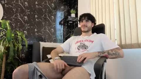 R A F A E L online show from February 4, 9:09 pm