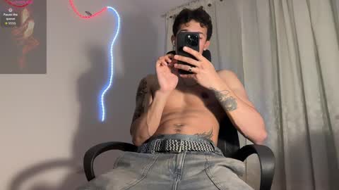 Snapshot of rafael_stone1 chatting on March 22, 2:37 am NEW IG online show from March 22, 2:37 am