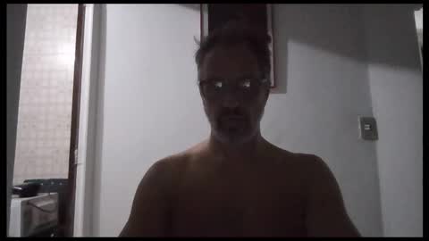 Snapshot of rafaelsel chatting on February 15, 4:42 am Big Uncle Jungle online show from February 15, 4:42 am