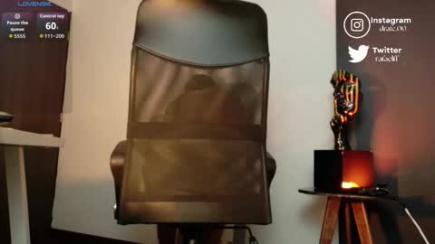 Snapshot of rafaelstone chatting on October 12, 3:38 am IG online show from October 12, 3:38 am