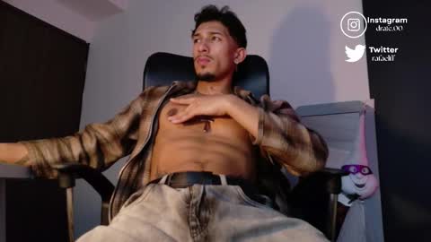 Snapshot of rafaelstone chatting on October 28, 2:59 am IG online show from October 28, 2:59 am