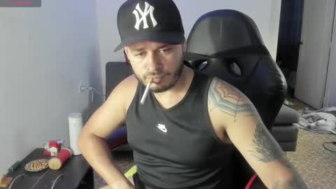 ragnar_lothbrok77 online show from October 16, 9:38 pm