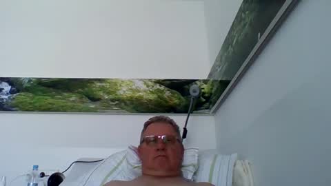 raididl online show from April 8, 11:43 am