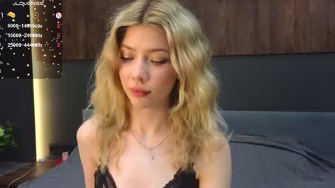 Snapshot of rainauge chatting on February 21, 8:49 pm Lisa online show from February 21, 8:49 pm