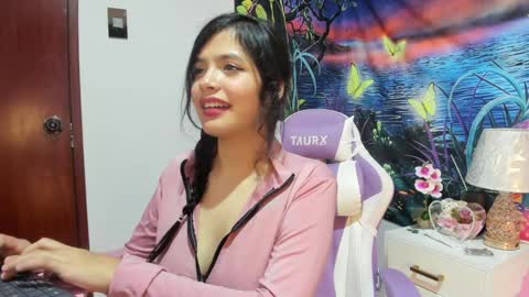 Snapshot of rainbow__coockie chatting on January 4, 5:27 am rainbow__coockie online show from January 4, 5:27 am