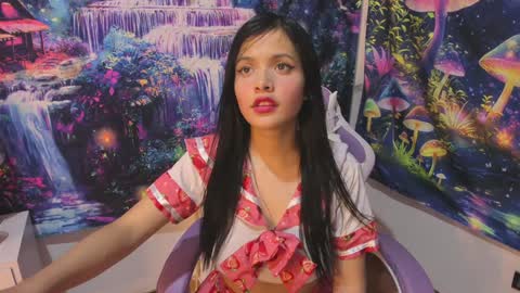 Snapshot of rainbow__coockie chatting on January 18, 12:13 am rainbow__coockie online show from January 18, 12:13 am