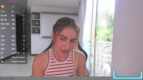 Snapshot of rainbow_jenny chatting on June 7, 6:33 pm Jennyindependent model . online show from June 7, 6:33 pm