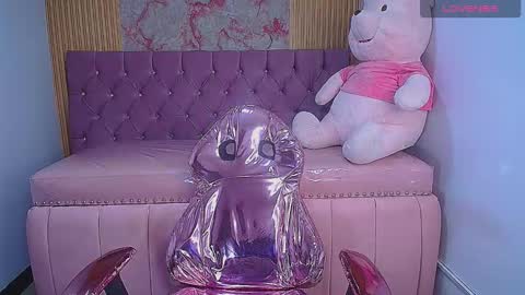 Snapshot of rainbowlover_ch chatting on October 18, 5:43 am Rainy online show from October 18, 5:43 am