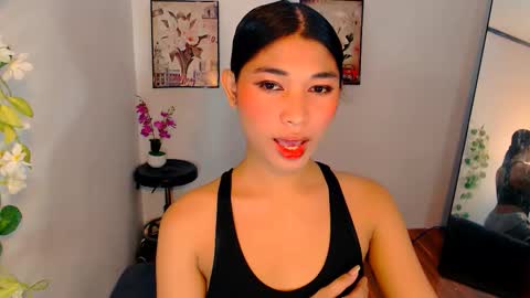 raindrizzle1706 online show from December 14, 12:16 am