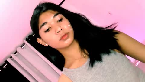 raindrizzle1706 online show from January 14, 5:13 am