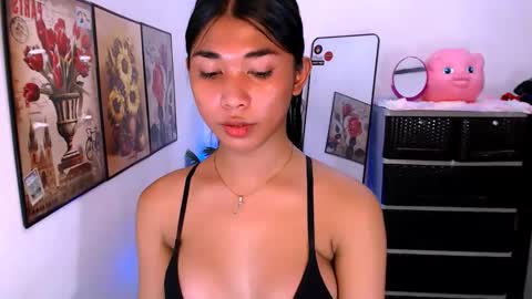 raindrizzle1706 online show from March 2, 5:08 am