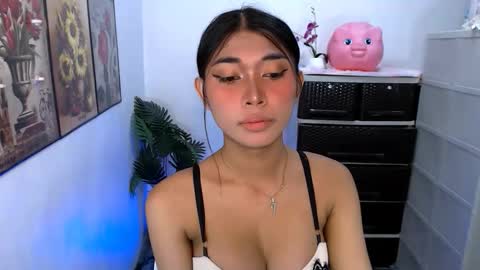 raindrizzle1706 online show from March 14, 5:18 pm