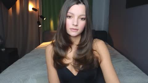 Snapshot of rainevi chatting on February 27, 3:23 pm rainevi online show from February 27, 3:23 pm