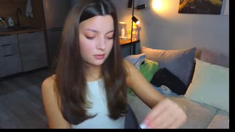 Snapshot of rainevi chatting on March 19, 1:37 pm rainevi online show from March 19, 1:37 pm