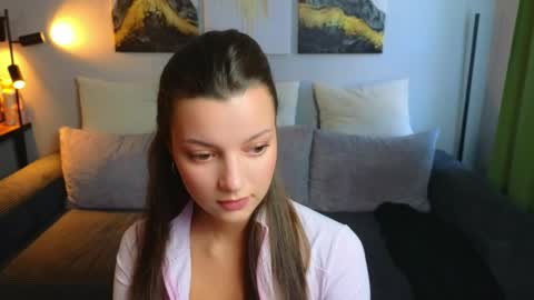 Snapshot of rainevi chatting on March 28, 12:16 pm rainevi online show from March 28, 12:16 pm