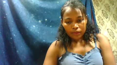 raissalove688460 online show from June 5, 7:14 am