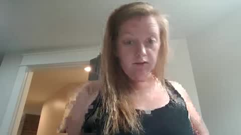 Snapshot of raisydainbow chatting on October 10, 1:43 pm raisydainbow online show from October 10, 1:43 pm