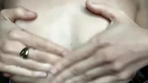 Snapshot of raiyvyn chatting on February 17, 3:25 am Ray Ray online show from February 17, 3:25 am