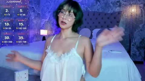 Snapshot of ramonaa_gold chatting on April 29, 11:36 am Ramona online show from April 29, 11:36 am