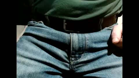 Snapshot of ramzin3 chatting on April 5, 5:21 pm ramzin3 online show from April 5, 5:21 pm