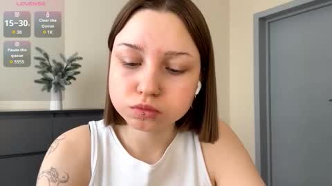 Hi guys my name is Alex online show from March 18, 6:27 am