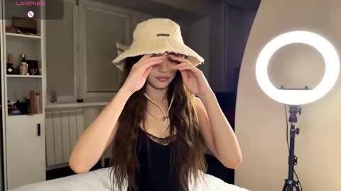 Luna online show from March 25, 1:50 pm