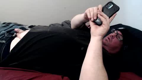 Snapshot of randomlybecause chatting on March 31, 6:52 pm randomlybecause online show from March 31, 6:52 pm