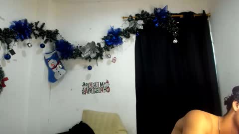 randy_escobar online show from December 18, 12:00 pm