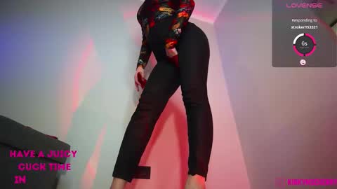 Snapshot of randycherry chatting on November 6, 3:46 pm Cherry Miss Cherry online show from November 6, 3:46 pm