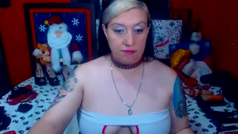 Snapshot of randymaturex01 chatting on December 22, 11:52 pm Sonia online show from December 22, 11:52 pm