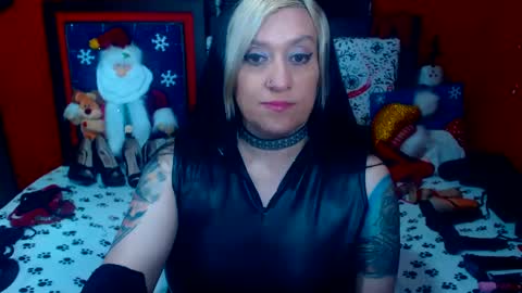 Snapshot of randymaturex01 chatting on December 28, 5:23 am Sonia online show from December 28, 5:23 am