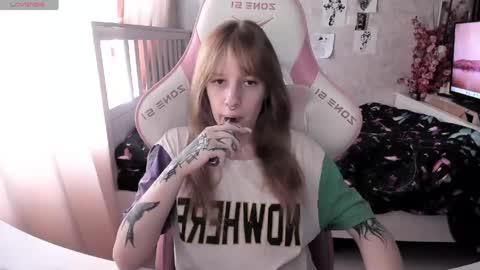 Snapshot of rapunzel_cute chatting on May 8, 1:16 pm Rapunzel online show from May 8, 1:16 pm