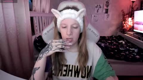Snapshot of rapunzel_cute chatting on May 10, 6:35 pm Rapunzel online show from May 10, 6:35 pm