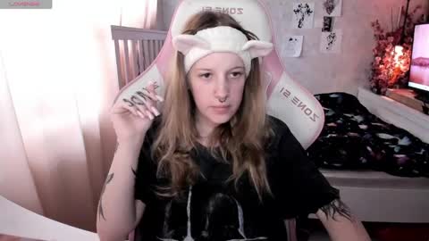Snapshot of rapunzel_cute chatting on May 22, 1:17 pm Rapunzel online show from May 22, 1:17 pm