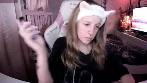 Snapshot of rapunzel_cute chatting on May 24, 6:57 pm Rapunzel online show from May 24, 6:57 pm