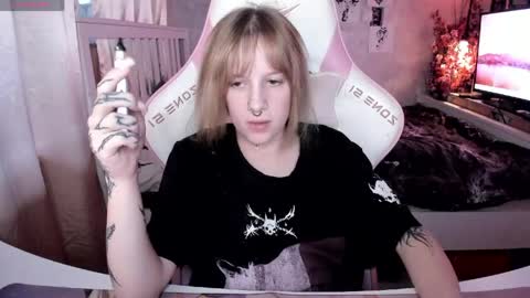 Snapshot of rapunzel_cute chatting on May 25, 6:14 pm Rapunzel online show from May 25, 6:14 pm