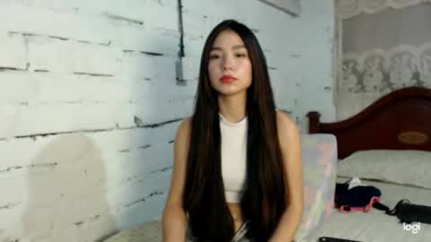 raquel2411 online show from May 20, 3:18 pm