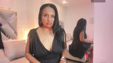 Raquel Moore  online show from September 24, 12:19 pm