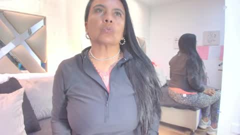 Raquel Moore  online show from March 31, 10:48 am