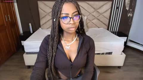 Raquel online show from November 29, 11:57 am