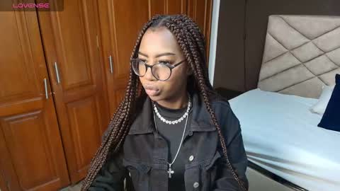 Raquel online show from January 8, 11:56 am