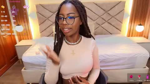 Snapshot of raqueljones_ chatting on March 9, 12:20 pm Raquel online show from March 9, 12:20 pm