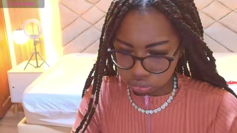 Snapshot of raqueljones_ chatting on March 23, 11:58 am Raquel online show from March 23, 11:58 am
