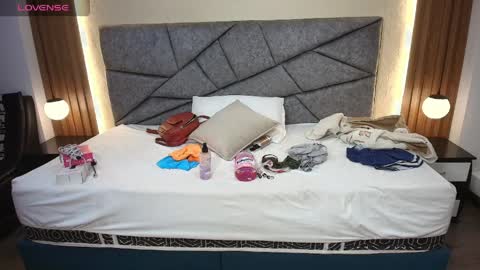 Snapshot of raqueljones_ chatting on April 8, 7:14 pm Raquel online show from April 8, 7:14 pm