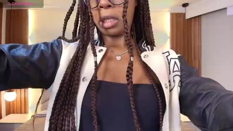 Snapshot of raqueljones_ chatting on April 17, 12:30 pm Raquel online show from April 17, 12:30 pm