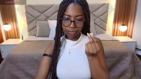 Snapshot of raqueljones_ chatting on April 22, 12:07 pm Raquel online show from April 22, 12:07 pm