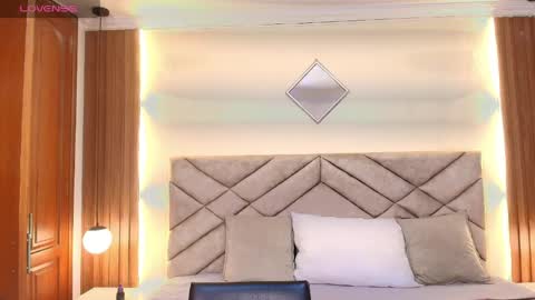 Snapshot of raqueljones_ chatting on April 26, 11:41 am Raquel online show from April 26, 11:41 am