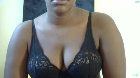 rara_molly online show from April 1, 8:15 am